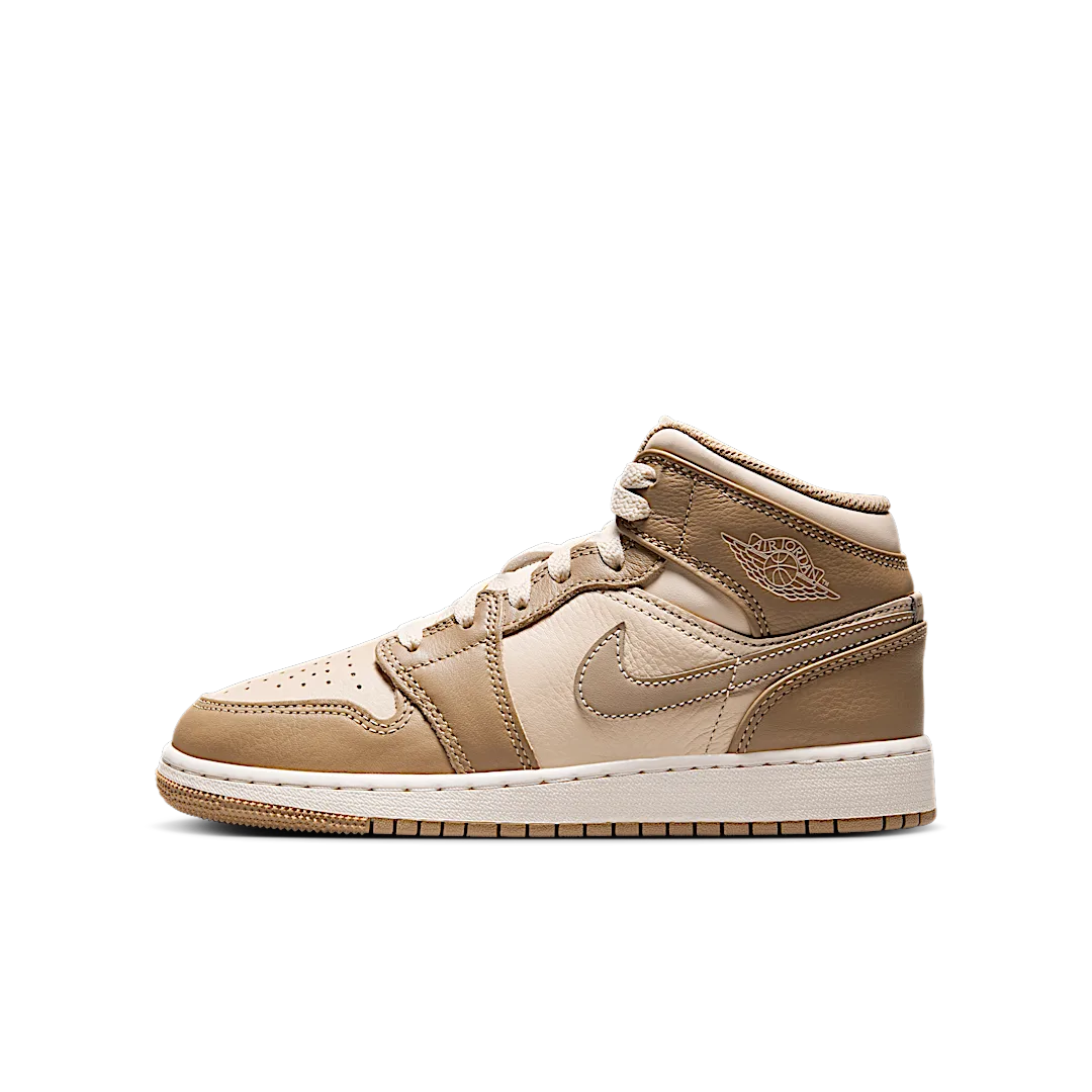 Overkicks - Air Jordan 1 Mid Legend Brown (GS) (HF4781-203) - vista lateral