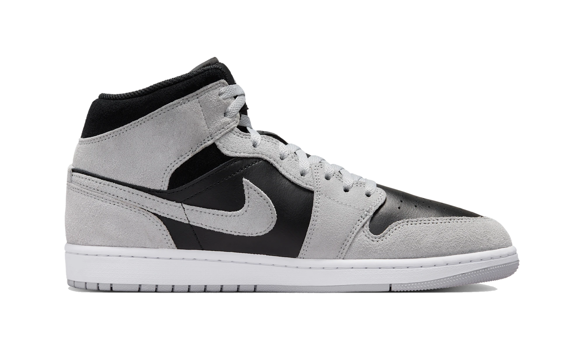 Overkicks - Air Jordan 1 Mid Light Smoke Grey Black (DQ8426-008) - detalle suela