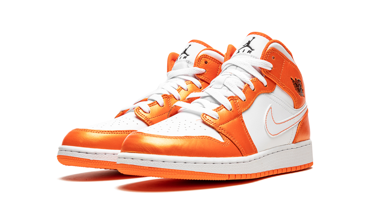 Overkicks - Air Jordan 1 Mid Metallic Orange (DM4228-800) - vista trasera