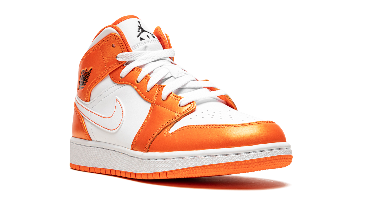 Overkicks - Air Jordan 1 Mid Metallic Orange (DM4228-800) - detalle lateral interior