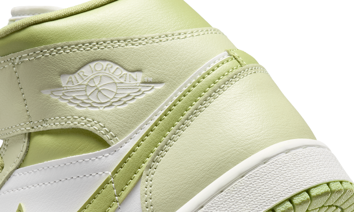 Overkicks - Air Jordan 1 Mid Olive Aura Lawn (BQ6472-302) - detalle