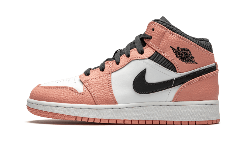 Overkicks - Air Jordan 1 Mid Pink Quartz (GS) (555112-603) - vista lateral
