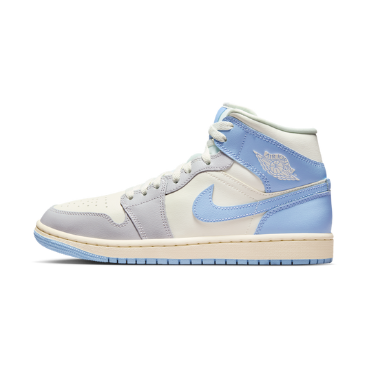 Overkicks - Air Jordan 1 Mid Psychic Blue Sail Coconut Milk (BQ6472-402) - vista lateral