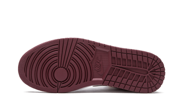 Overkicks - Air Jordan 1 Mid SE Black Dark Beetroot (CZ4385-016) - detalle suela