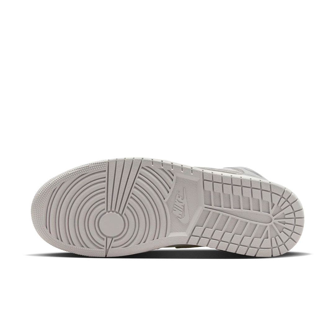 Overkicks - Air Jordan 1 Mid SE Neutral Grey Sail (FQ7720-002) - detalle suela