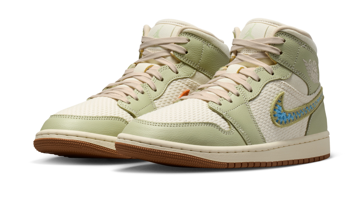 Overkicks - Air Jordan 1 Mid SE Olive Aura (II0570-302) - vista trasera