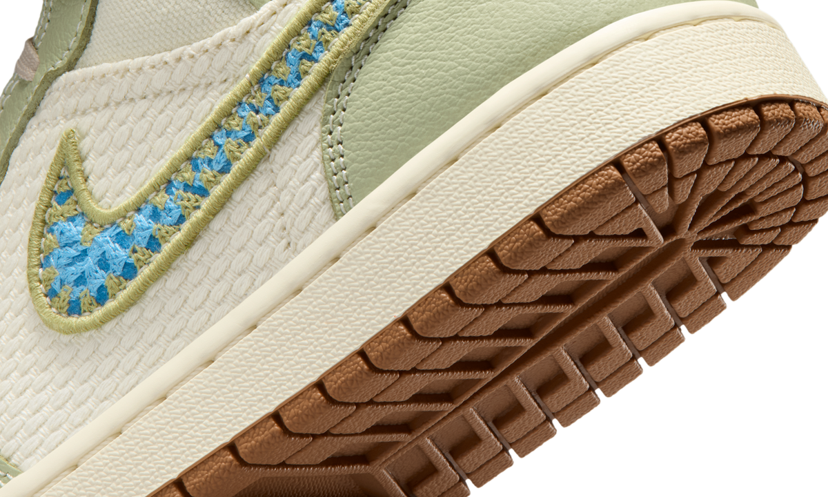 Overkicks - Air Jordan 1 Mid SE Olive Aura (II0570-302) - detalle