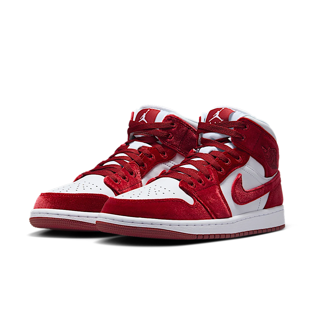 Overkicks - Air Jordan 1 Mid SE Red Velvet (FZ3334-100) - vista trasera
