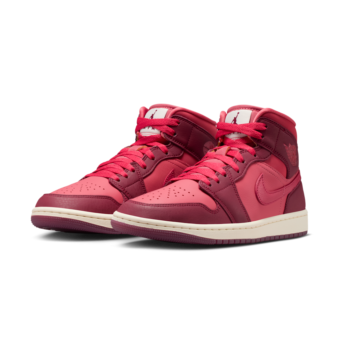 Overkicks - Air Jordan 1 Mid SE Valentines Day (2026) (IB7018-600) - vista trasera