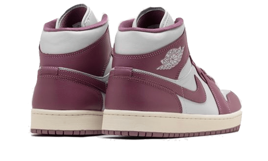 Overkicks - Air Jordan 1 Mid Sky J Muave (BQ6472-050) - par completo