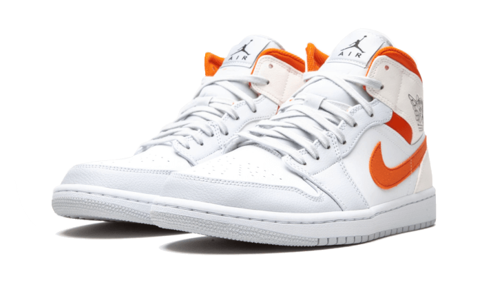 Overkicks - Air Jordan 1 Mid Starfish Pure Platinum (CW7591-100) - vista trasera