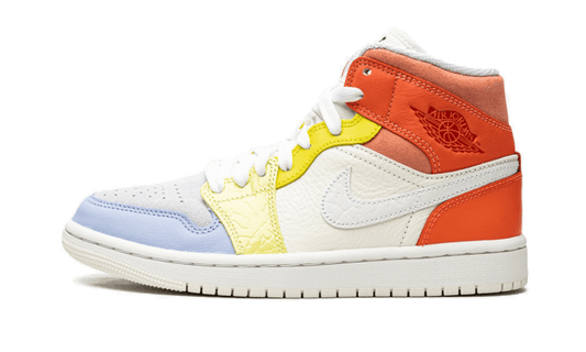 Overkicks - Air Jordan 1 Mid To My First Coach (DJ6908-100) - vista lateral