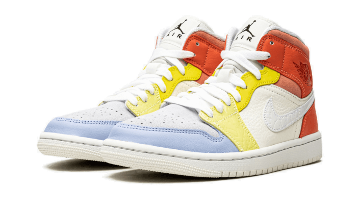 Overkicks - Air Jordan 1 Mid To My First Coach (DJ6908-100) - vista trasera
