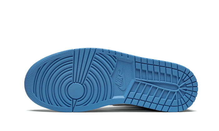 Overkicks - Air Jordan 1 Mid University Blue (BQ6472-102) - detalle suela