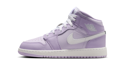 Overkicks - Air Jordan 1 Mid Violet Mist Barely Grape (DQ8423-502) - vista lateral