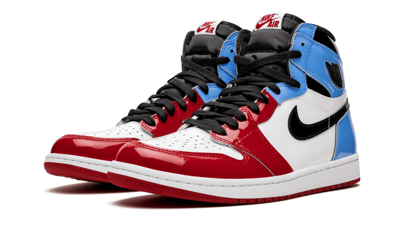 Overkicks - Air Jordan 1 Retro High Fearless UNC Chicago (CK5666-100) - vista trasera