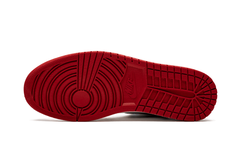 Overkicks - Air Jordan 1 Retro High Fearless UNC Chicago (CK5666-100) - detalle suela