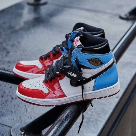 Overkicks - Air Jordan 1 Retro High Fearless UNC Chicago (CK5666-100) - vista superior