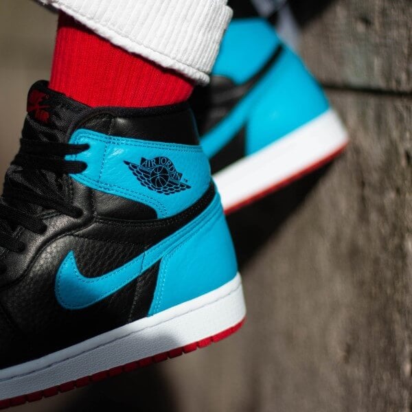 Overkicks - Air Jordan 1 Retro High NC to Chi (CD0461-046) - vista superior