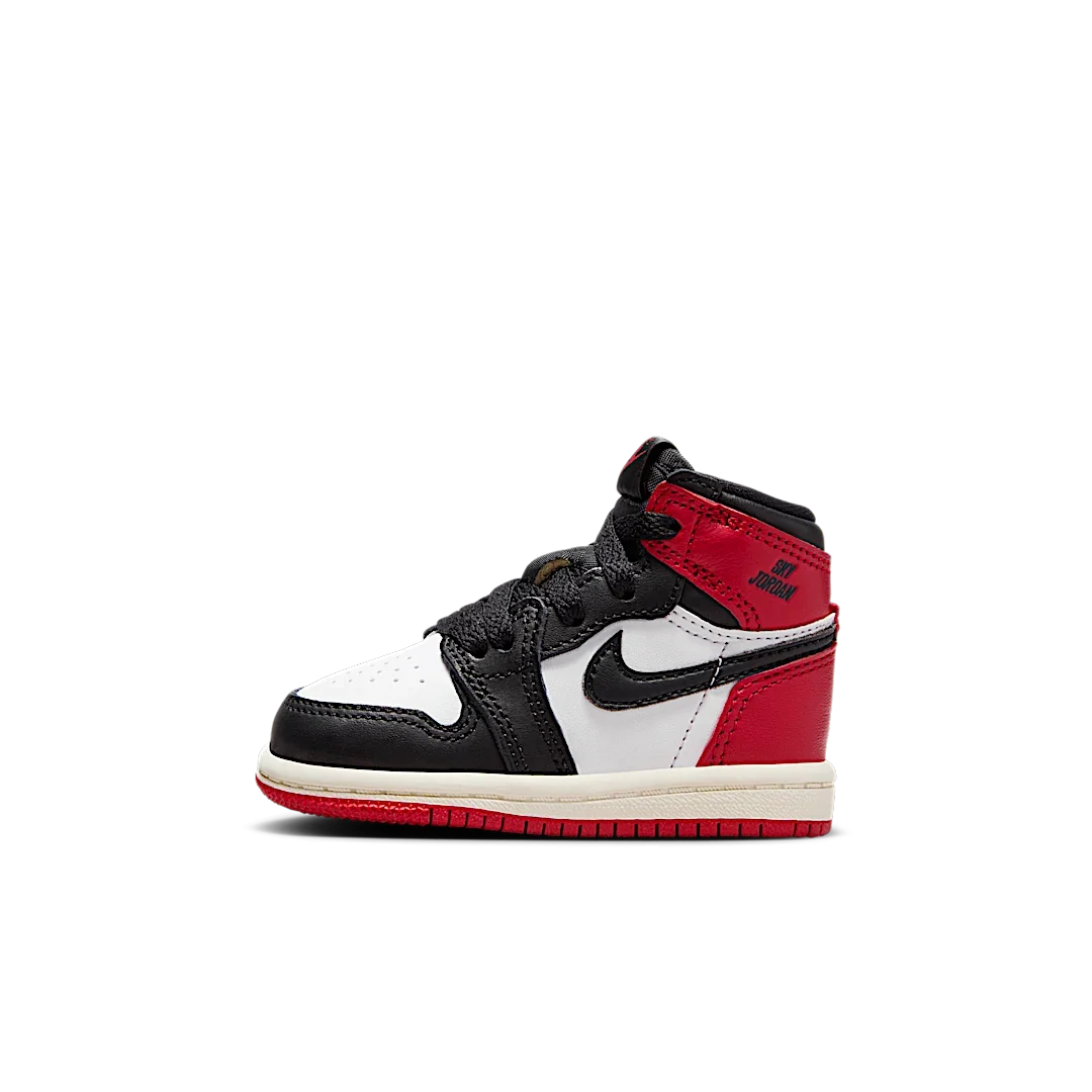 Overkicks - Air Jordan 1 Retro High OG Black Toe Reimagined (TD) (FD1413-106) - vista lateral