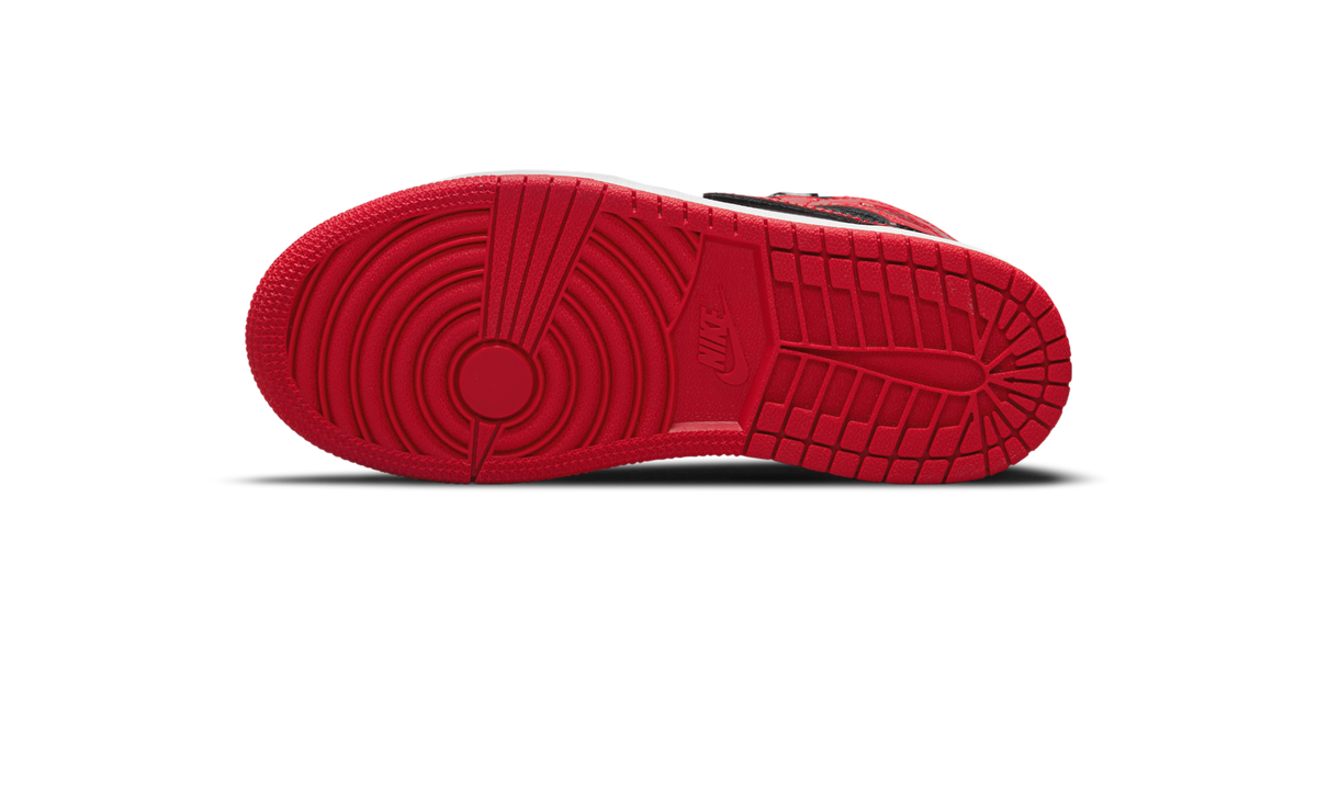 Overkicks - Air Jordan 1 Retro High OG Patent Bred (PS) (AQ2664-063) - imagen 3