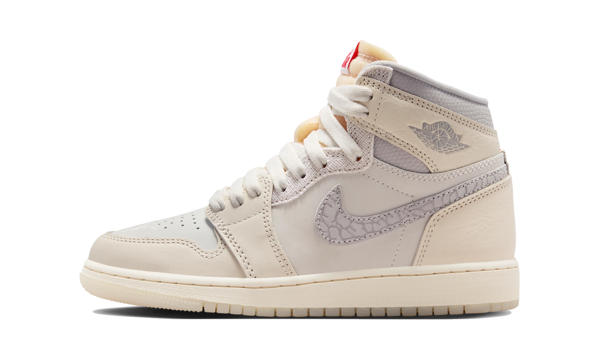 Overkicks - Air Jordan 1 Retro High OG Sail University Red (IH4281-100) - vista lateral