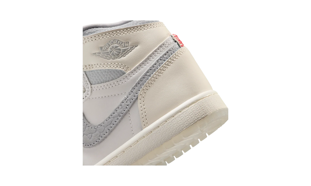 Overkicks - Air Jordan 1 Retro High OG Sail University Red (PS) (IH4283-100) - imagen 8