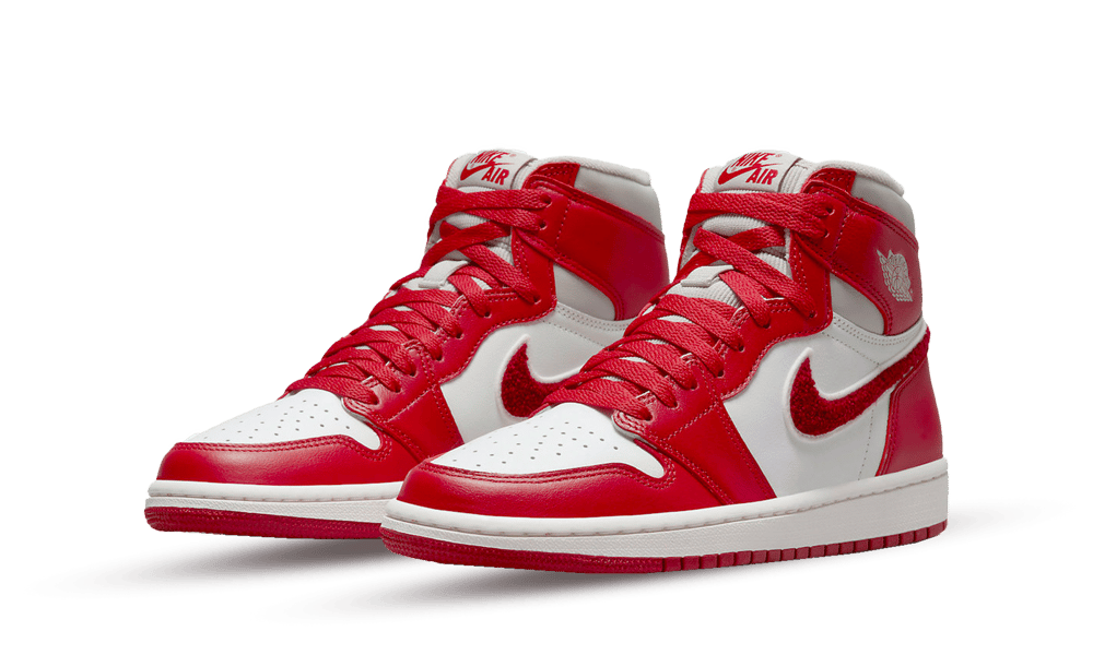 Overkicks - Air Jordan 1 Retro High OG Varsity Red (DJ4891-061) - vista trasera