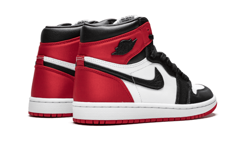 Overkicks - Air Jordan 1 Retro High Satin Black Toe (CD0461-016) - par completo