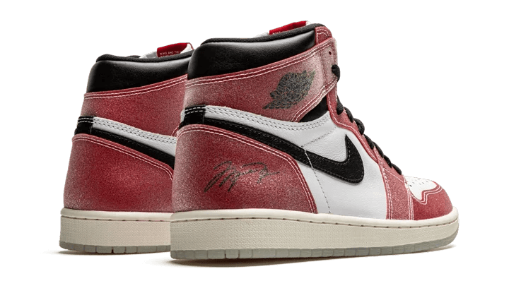 Overkicks - Air Jordan 1 Retro High Trophy Room Chicago (Friends and Family) (W/ Blue Laces) (DA2728-100) - par completo