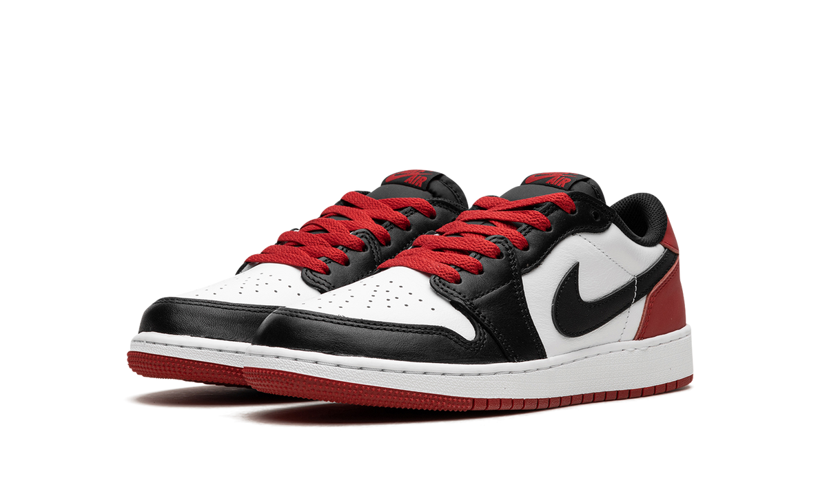 Overkicks - Air Jordan 1 Retro Low OG Black Toe (2023) (GS) (CZ0858-106) - imagen 2