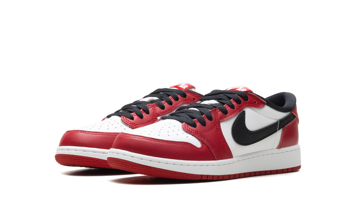 Overkicks - Air Jordan 1 Retro Low OG Chicago (2025) (GS) (HQ6999-600) - imagen 2