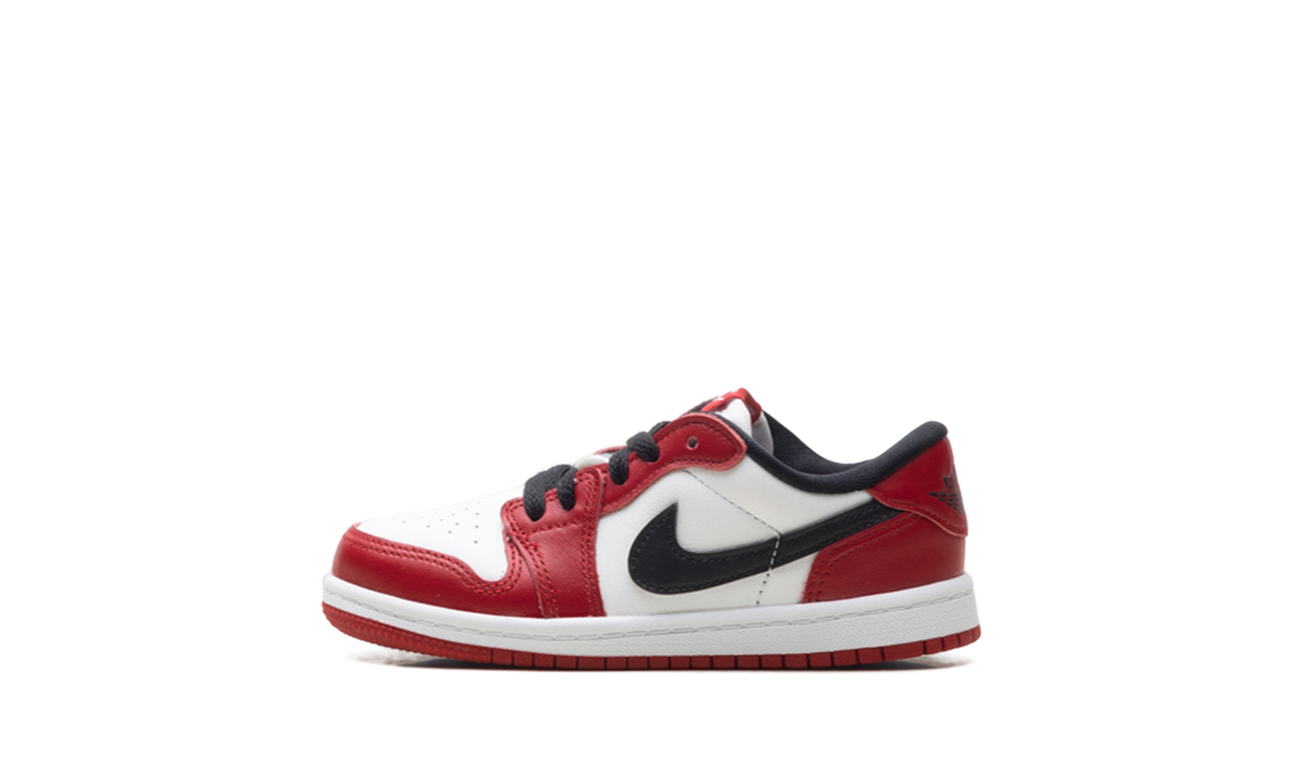 Overkicks - Air Jordan 1 Retro Low OG Chicago (2025) (TD) (HQ6997-600) - vista lateral