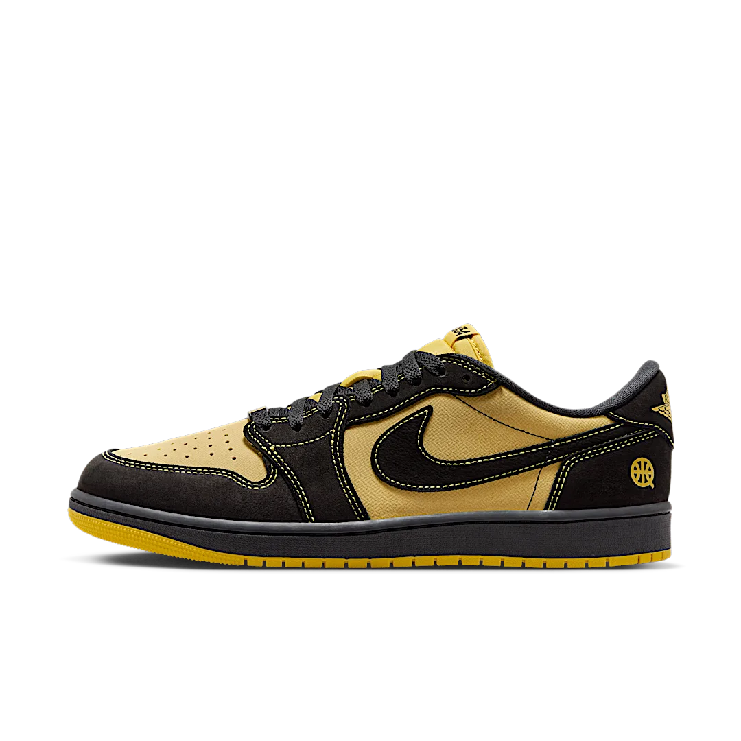 Overkicks - Air Jordan 1 Retro Low OG Quai 54 Black Tour Yellow Red (IB8836-007) - vista lateral