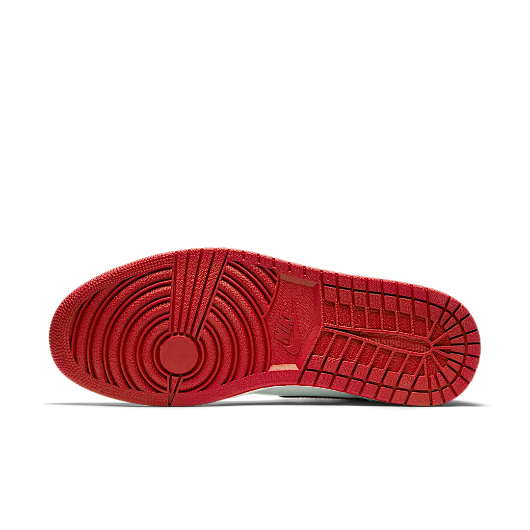 Overkicks - Air Jordan 1 Retro Metallic Red (2017) (555088-103) - detalle suela