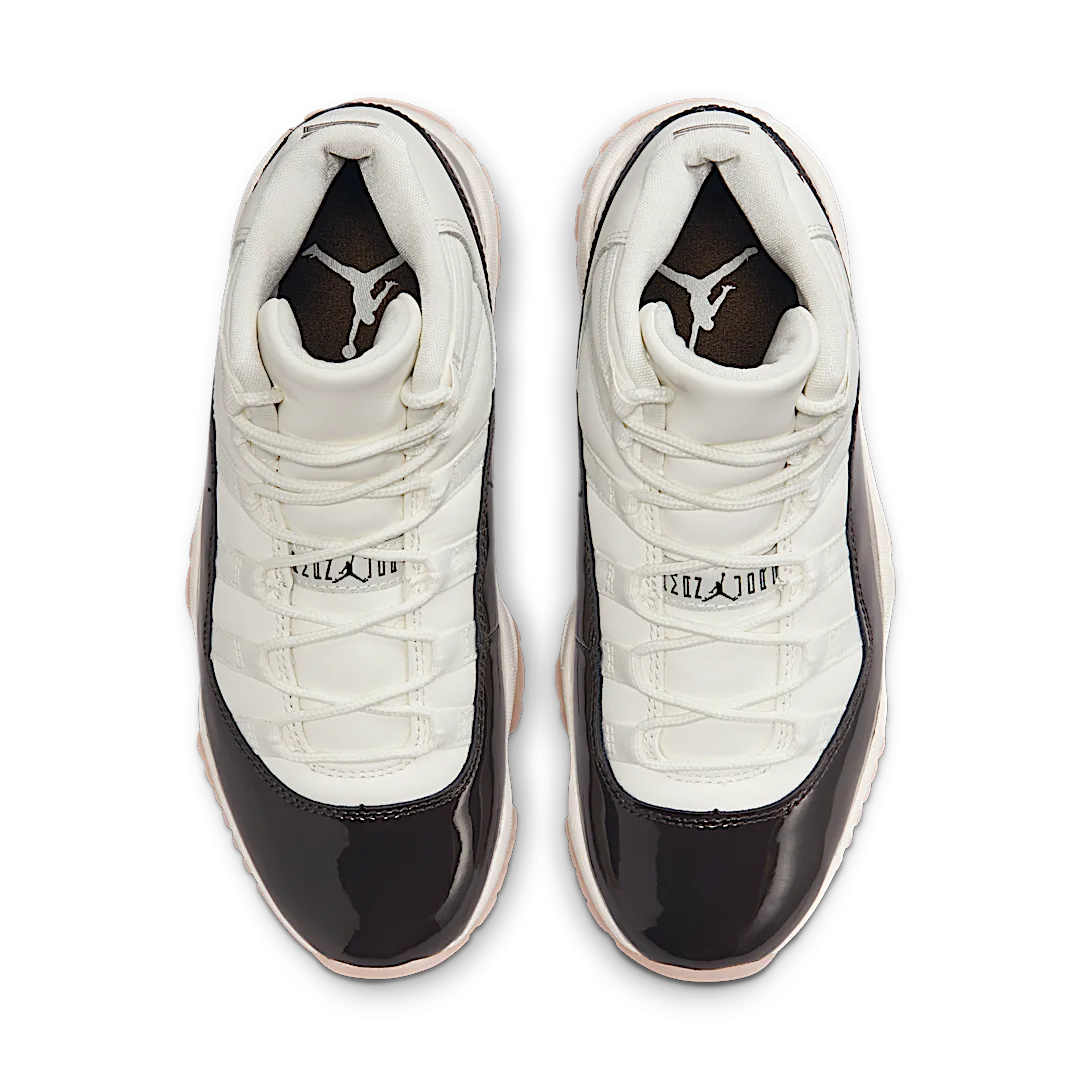 Overkicks - Air Jordan 11 Retro Neapolitan (AR0715-101) - par completo