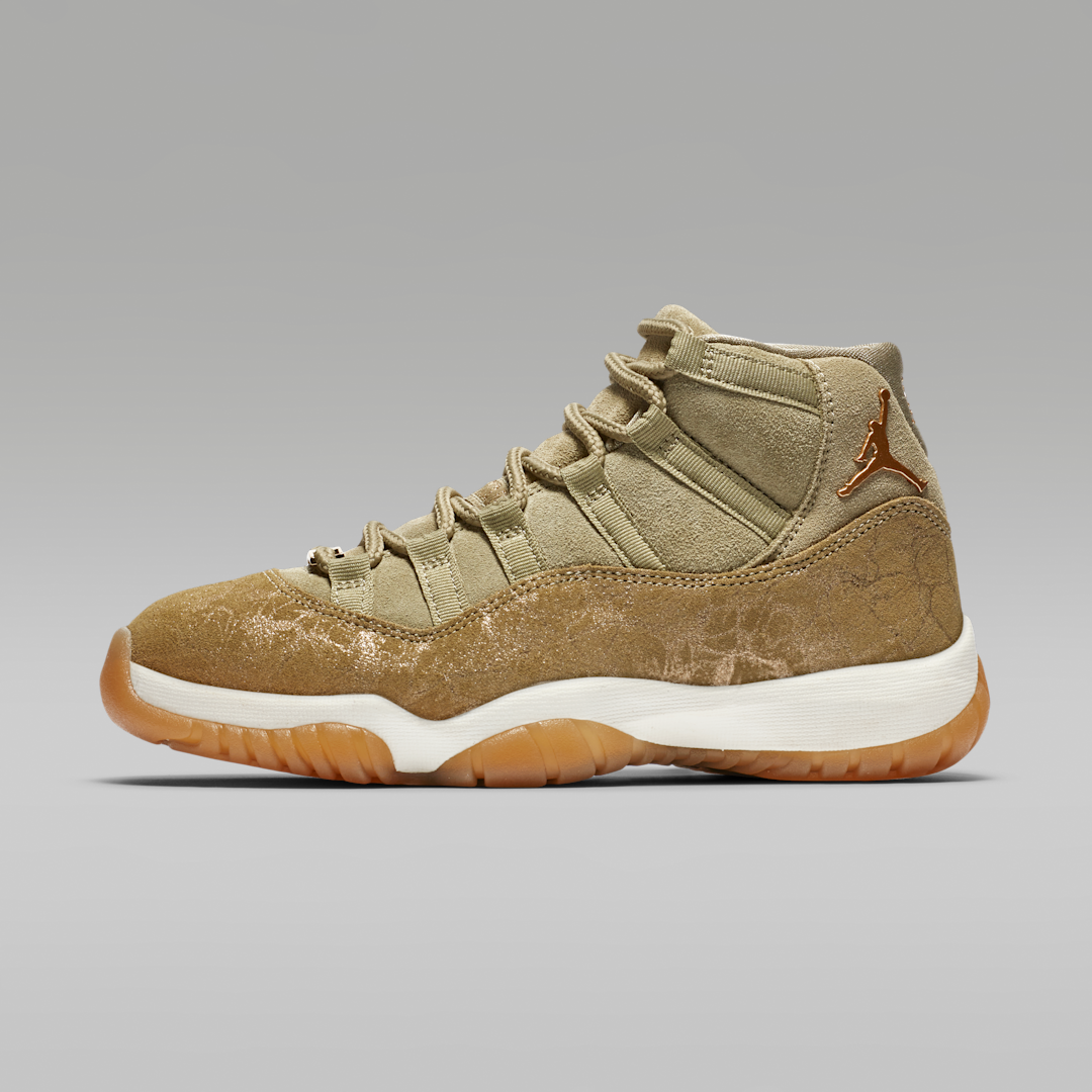 Overkicks - Air Jordan 11 Retro Neutral Olive (AR0715-200) - vista lateral