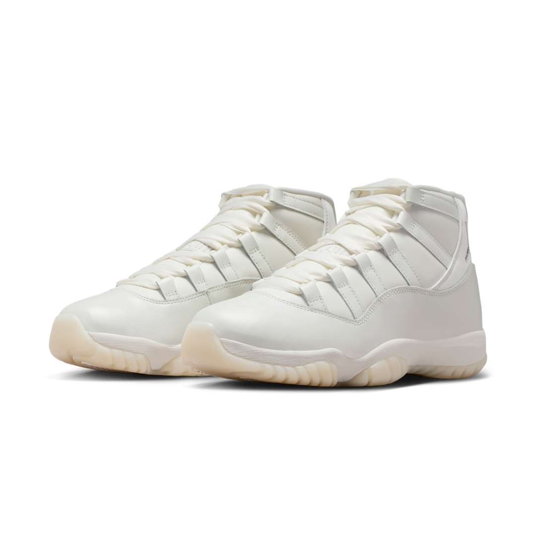 Overkicks - Air Jordan 11 Retro Pearl (AR0715-110) - vista trasera
