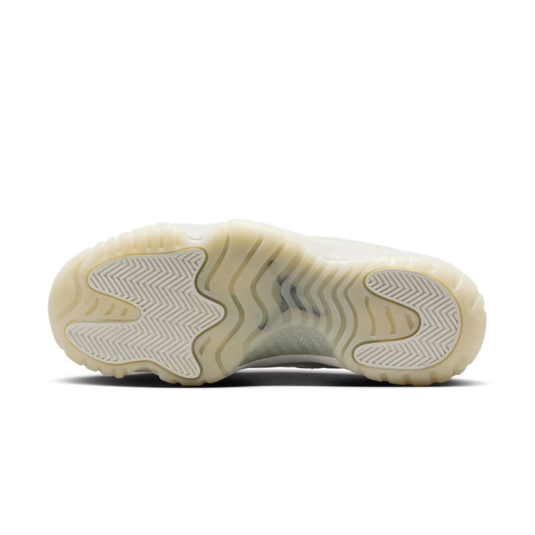 Overkicks - Air Jordan 11 Retro Pearl (AR0715-110) - detalle suela