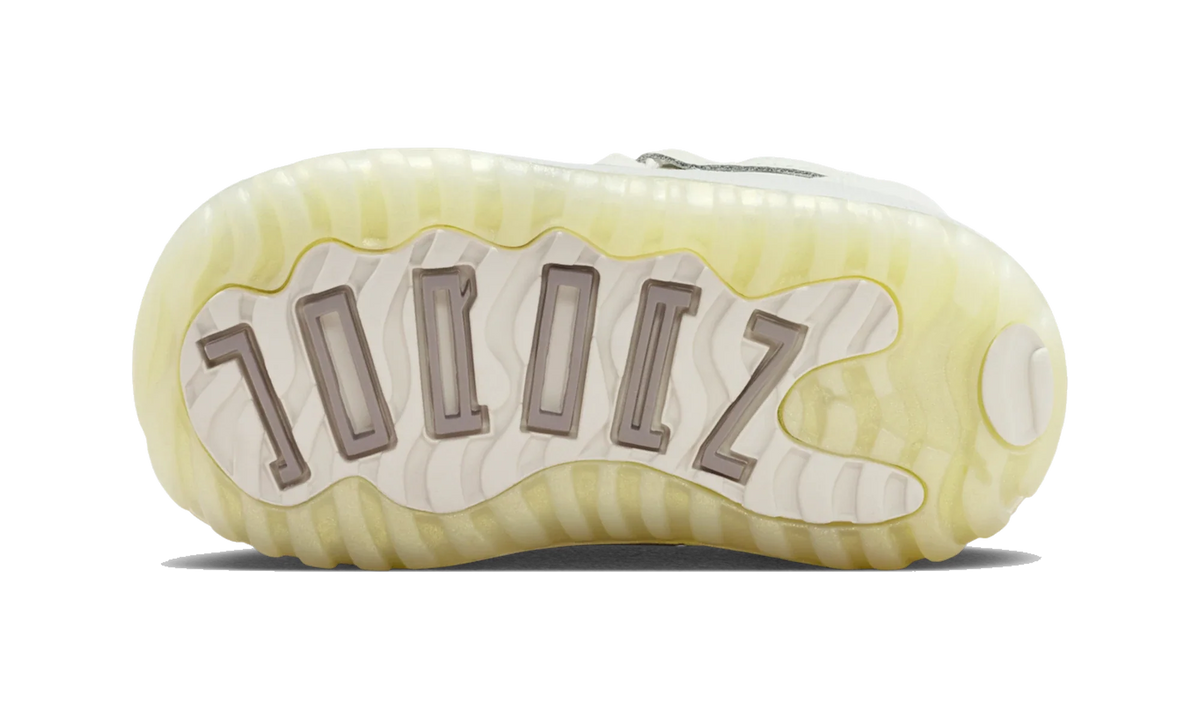 Overkicks - Air Jordan 11 Retro Pearl (TD) (DO3856-110) - imagen 3
