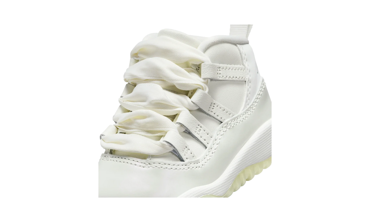 Overkicks - Air Jordan 11 Retro Pearl (TD) (DO3856-110) - imagen 7