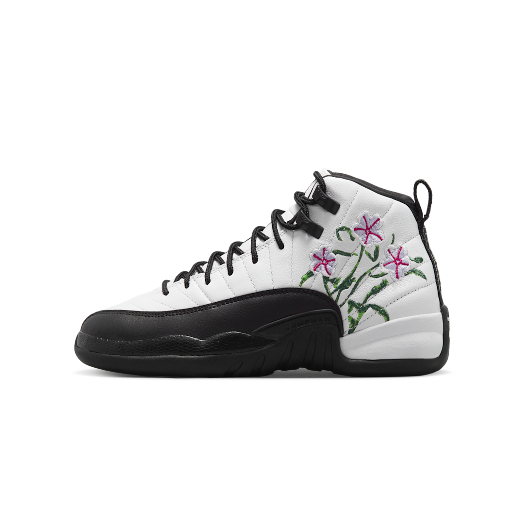 Overkicks - Air Jordan 12 Retro Floral (GS) (DR6956-100) - vista lateral