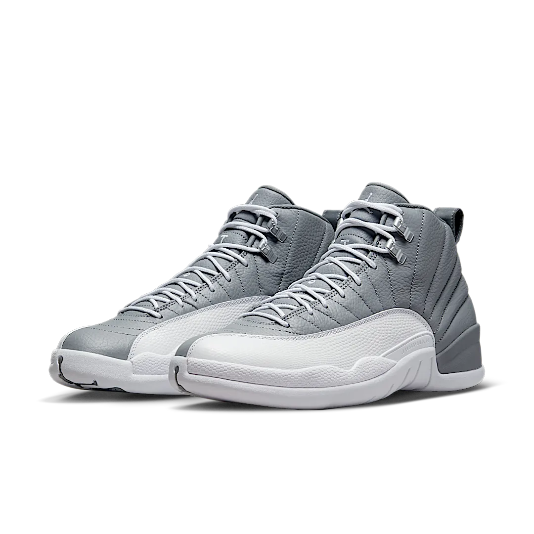 Overkicks - Air Jordan 12 Retro Stealth (CT8013-015) - vista trasera