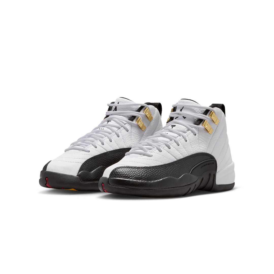 Overkicks - Air Jordan 12 Retro Taxi (2025) (GS) (153265-117) - imagen 2