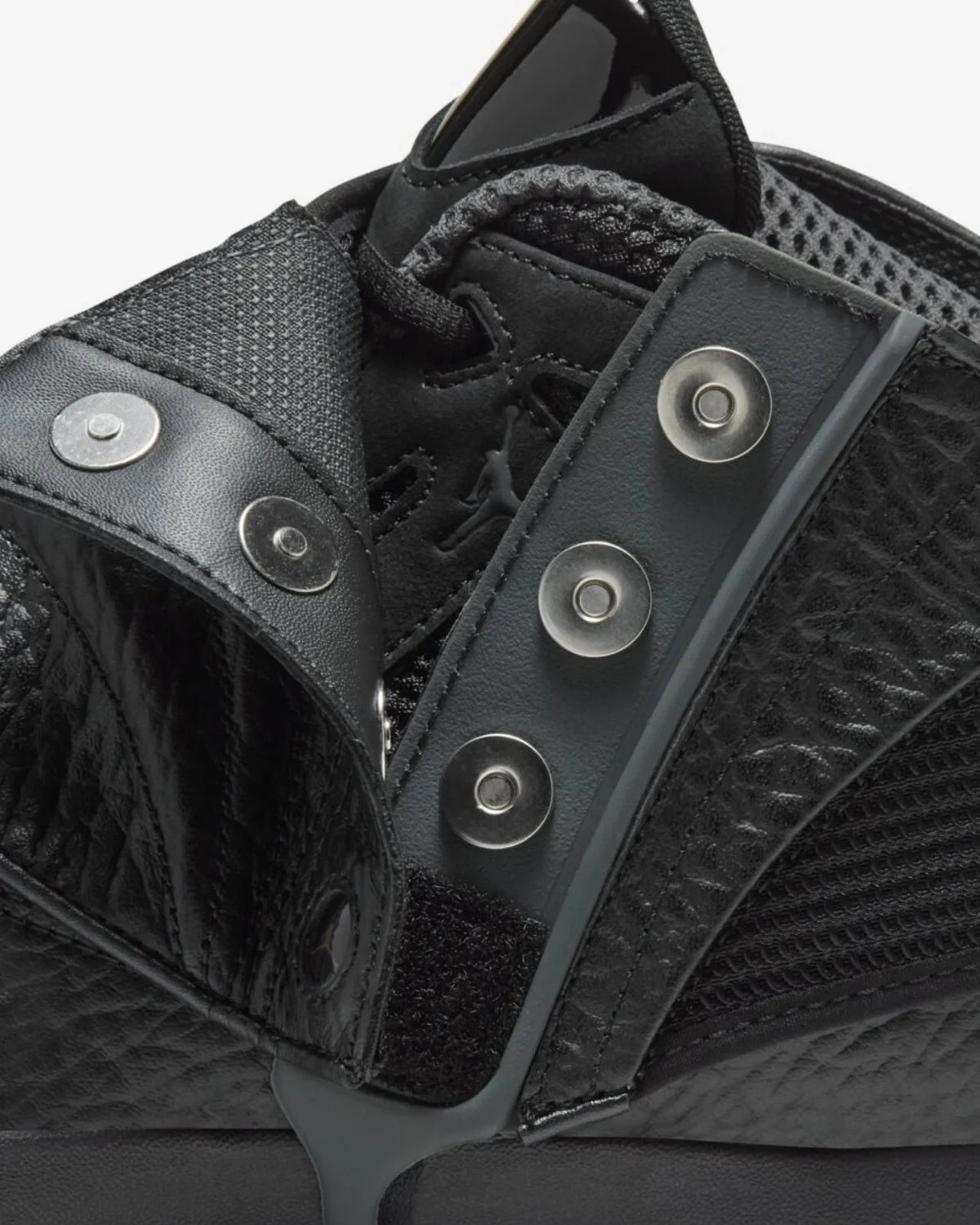Overkicks - Air Jordan 16 Retro Black Pack (IZ2586-001) - imagen 7