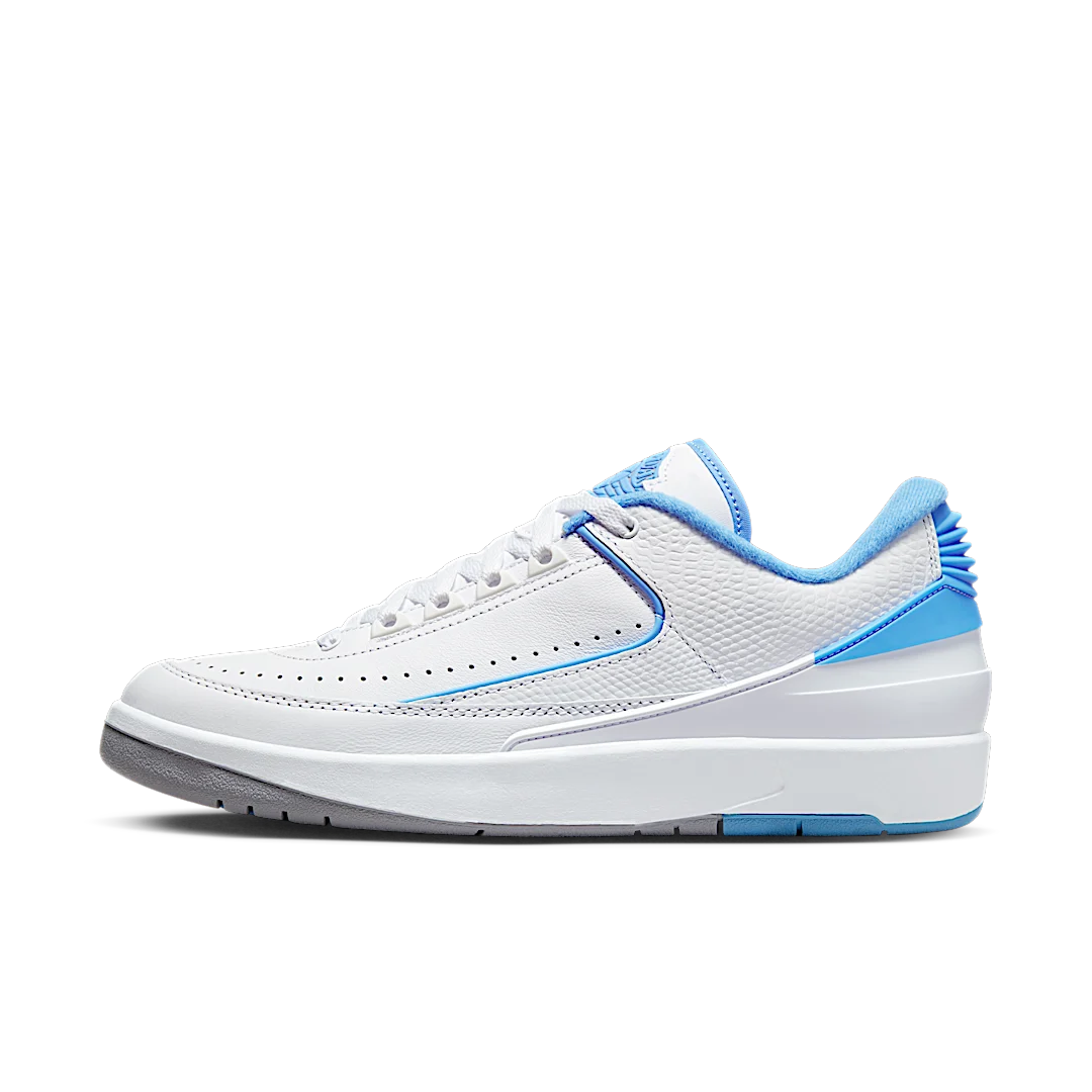 Overkicks - Air Jordan 2 Retro Low UNC (DV9956-104) - vista lateral