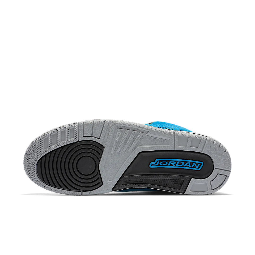 Overkicks - Air Jordan 3 Retro Powder Blue (136064-406) - detalle suela