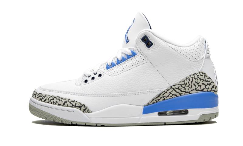 Overkicks - Air Jordan 3 Retro UNC (2020) (CT8532-104) - vista lateral
