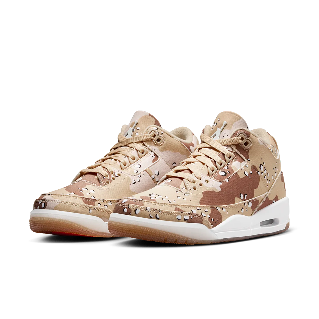 Overkicks - Air Jordan 3 Retro WNBA Desert Camo (HM4301-200) - vista trasera