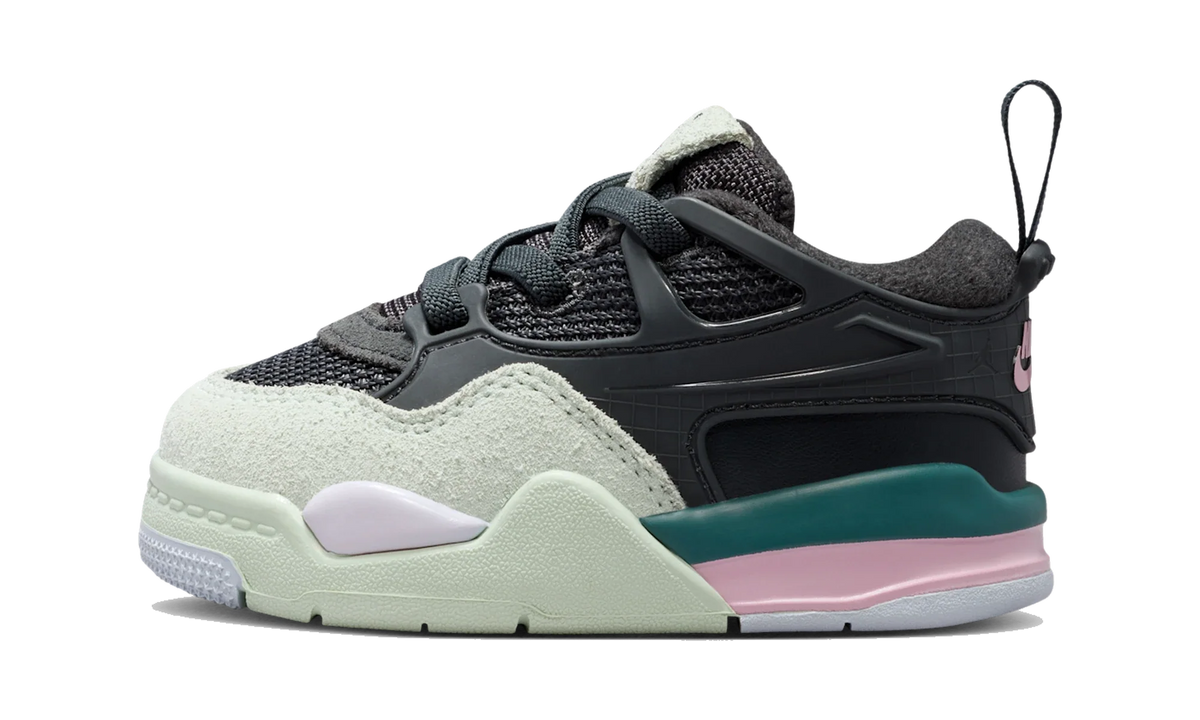 Overkicks - Air Jordan 4 RM Easter (2026) (TD) (FQ7937-008) - vista lateral
